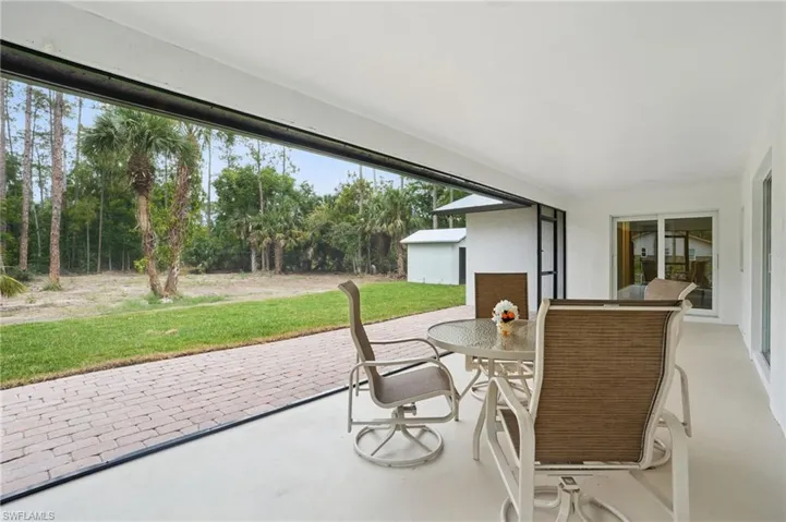 5111  Palmetto Woods  DR, Naples, FL 34119
