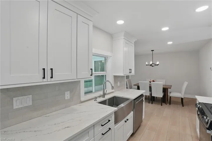 5111  Palmetto Woods  DR, Naples, FL 34119
