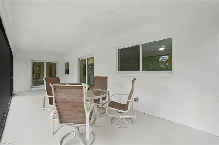 5111  Palmetto Woods  DR, Naples, FL 34119