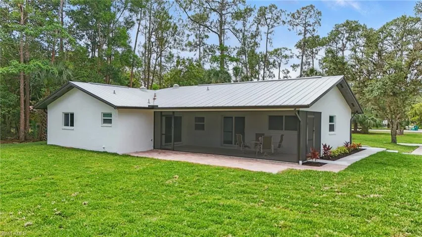 5111  Palmetto Woods  DR, Naples, FL 34119
