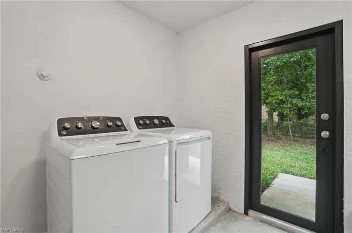 5111  Palmetto Woods  DR, Naples, FL 34119