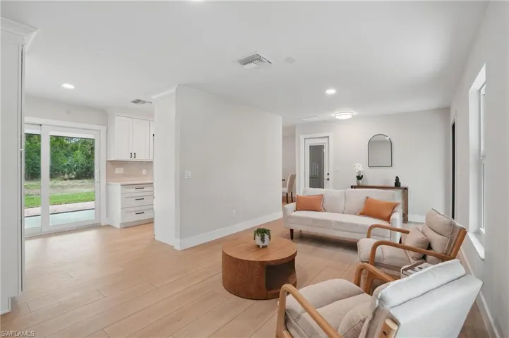 5111  Palmetto Woods  DR, Naples, FL 34119