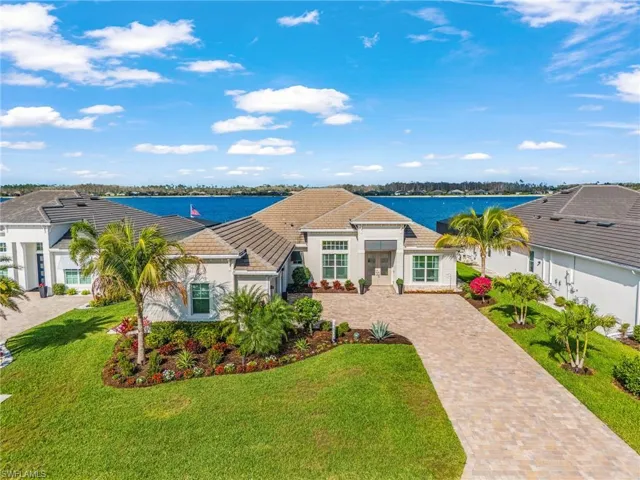 13832  Blue Bay  CIR, Fort Myers, FL 33913