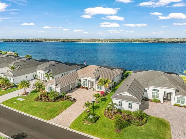 13832  Blue Bay  CIR, Fort Myers, FL 33913