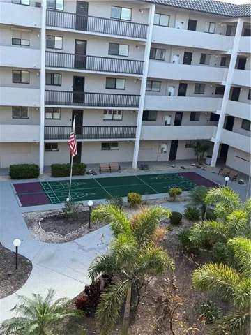 View of apartment building / complex