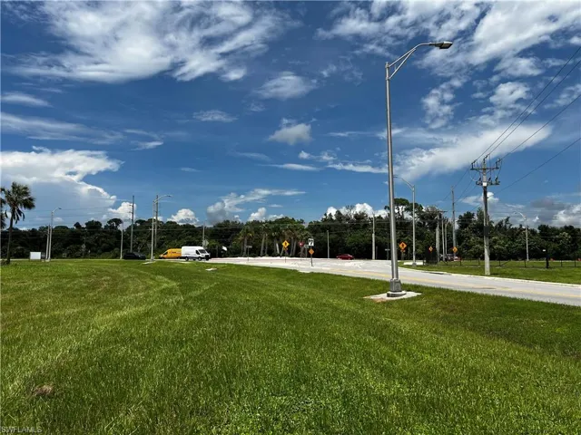 1813  Corbett  RD, Cape Coral, FL 33909