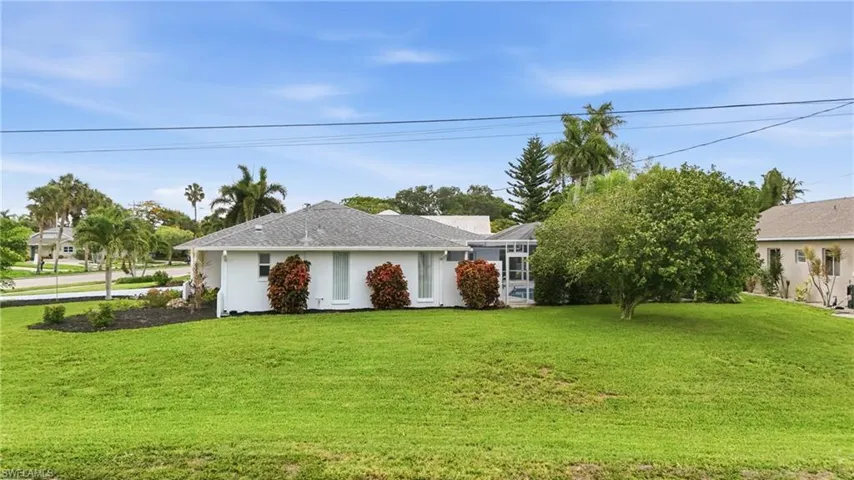4129 Country Club Blvd, Cape Coral, Florida 33904
