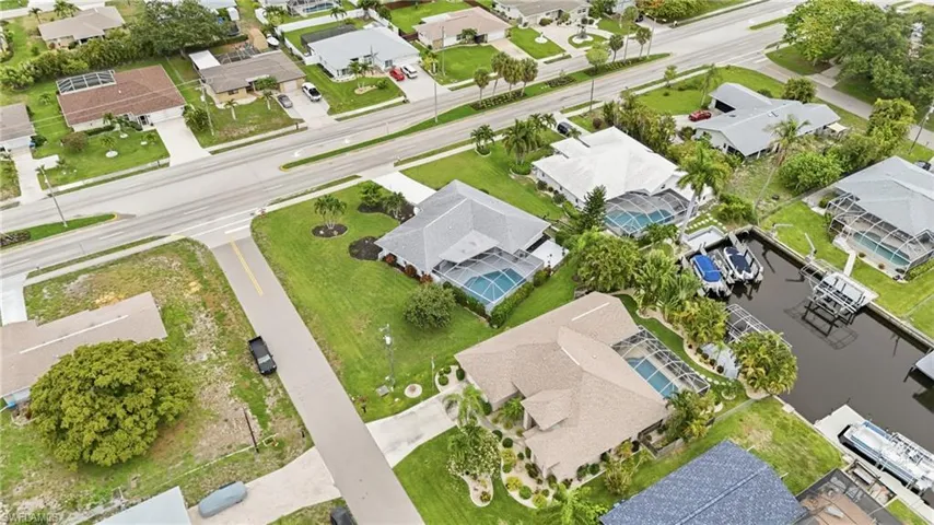 4129 Country Club Blvd, Cape Coral, Florida 33904