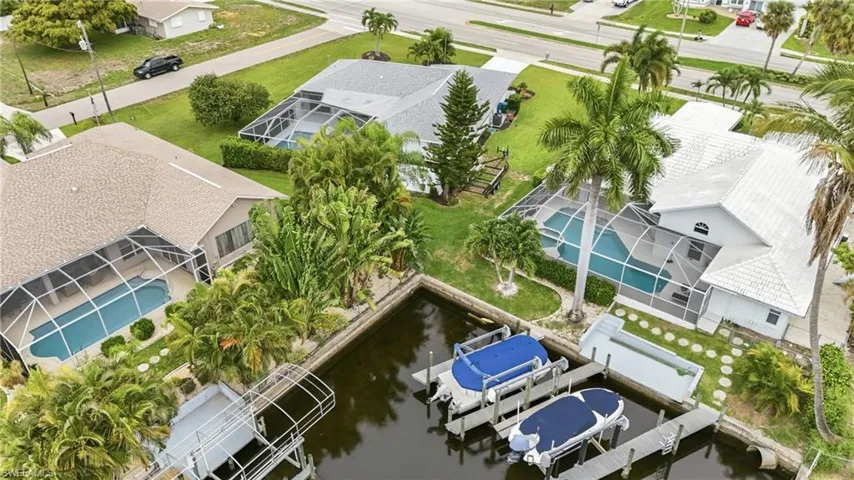 4129 Country Club Blvd, Cape Coral, Florida 33904