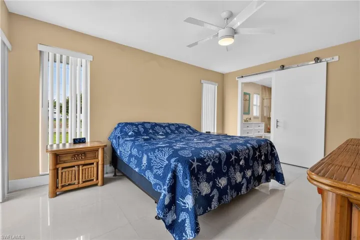 4129 Country Club Blvd, Cape Coral, Florida 33904