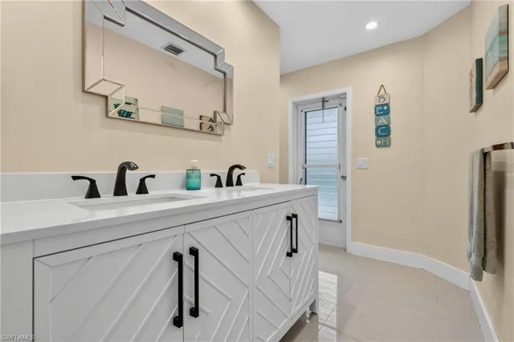 4129 Country Club Blvd, Cape Coral, Florida 33904
