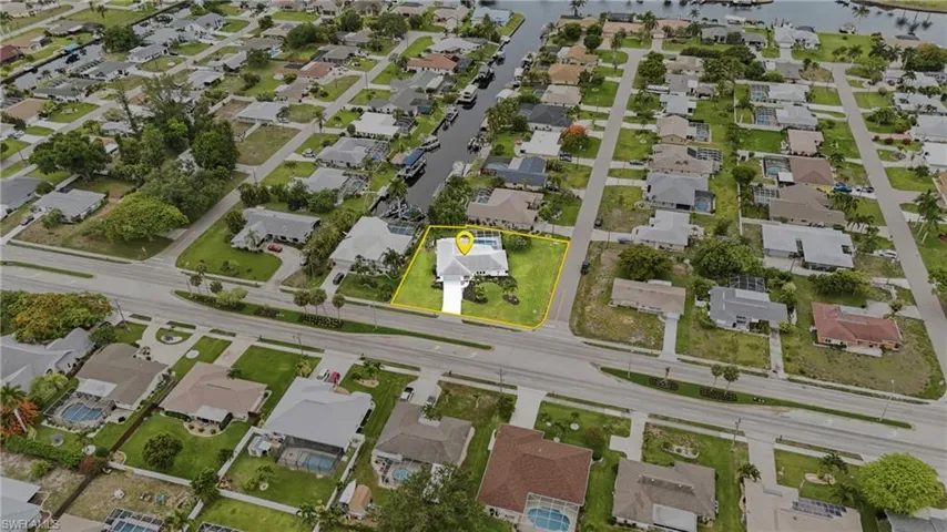 4129 Country Club Blvd, Cape Coral, Florida 33904