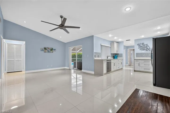 4129 Country Club Blvd, Cape Coral, Florida 33904