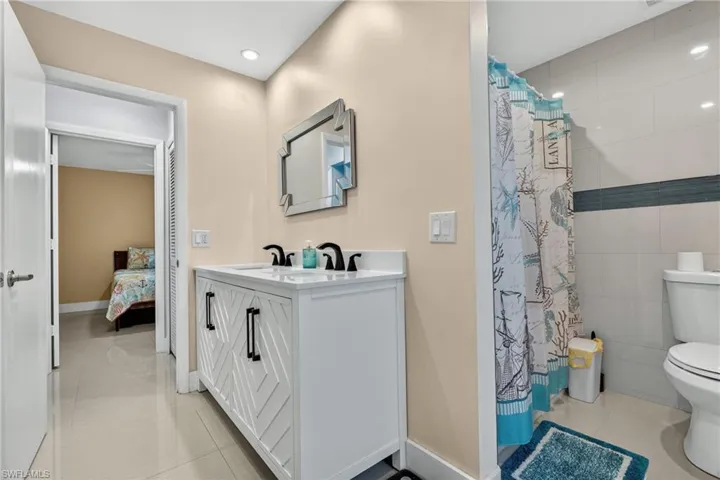 4129 Country Club Blvd, Cape Coral, Florida 33904