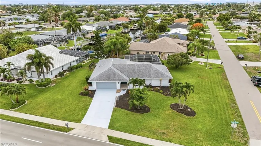 4129 Country Club Blvd, Cape Coral, Florida 33904