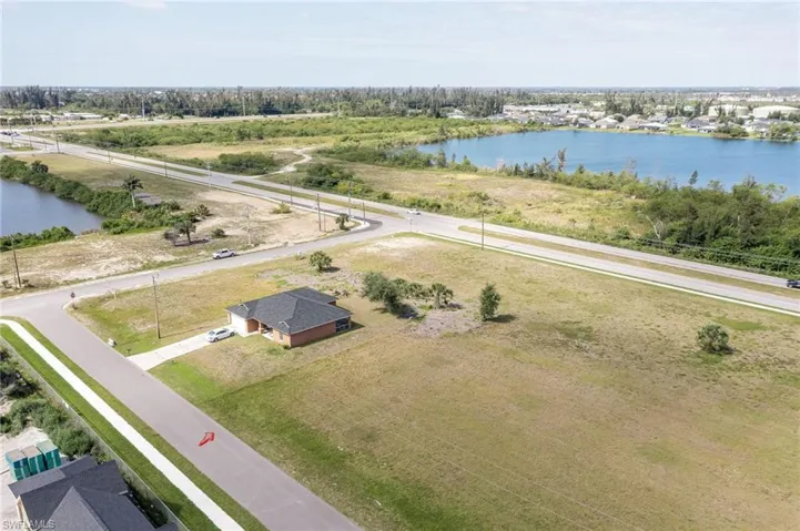 418 SW 15th  PL, Cape Coral, FL 33991
