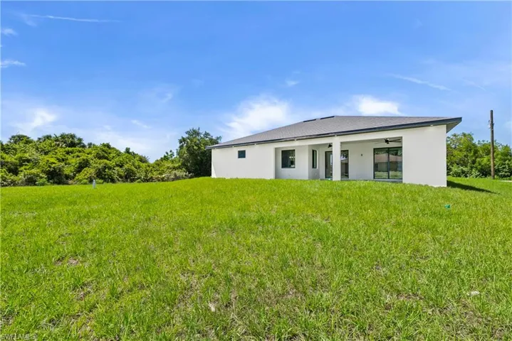 3621  4th W ST, Lehigh Acres, FL 33971