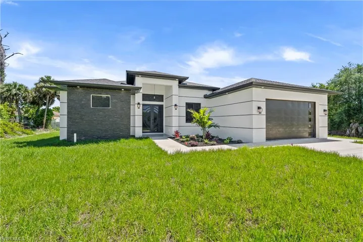3621  4th W ST, Lehigh Acres, FL 33971