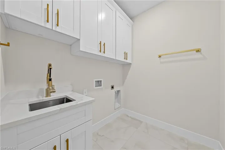 3621  4th W ST, Lehigh Acres, FL 33971