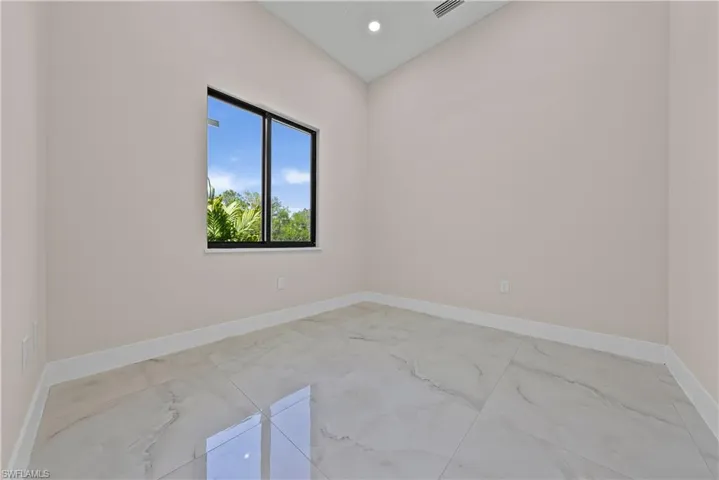 3621  4th W ST, Lehigh Acres, FL 33971
