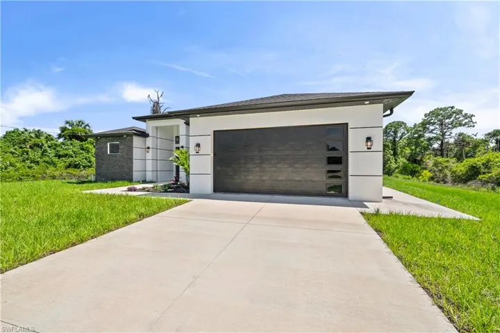 3621  4th W ST, Lehigh Acres, FL 33971