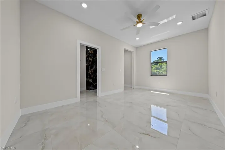 3621  4th W ST, Lehigh Acres, FL 33971