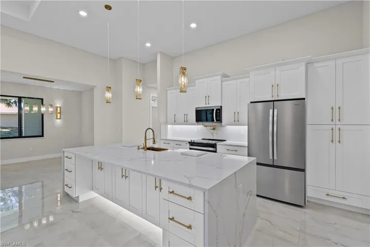 3621  4th W ST, Lehigh Acres, FL 33971