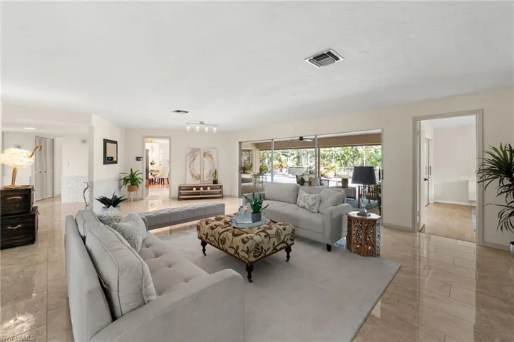 1335 Currier Cir, Fort Myers, Florida 33919