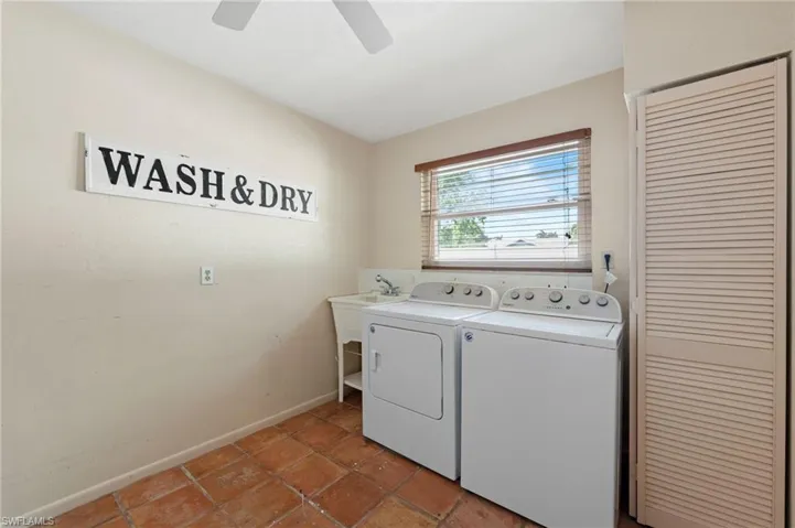 1335 Currier Cir, Fort Myers, Florida 33919