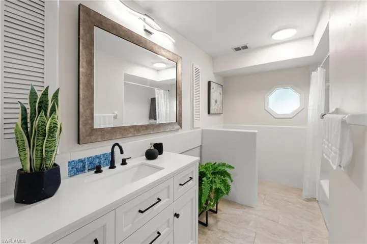1335 Currier Cir, Fort Myers, Florida 33919