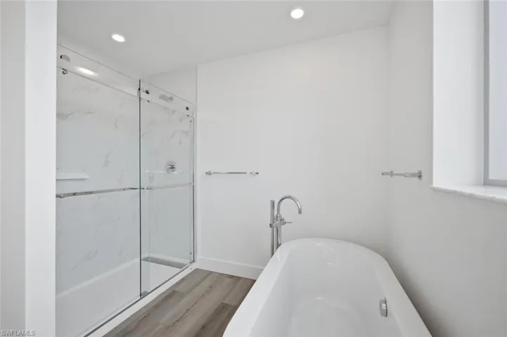 1950 Mayfair St Ph11, Naples, Florida 34104