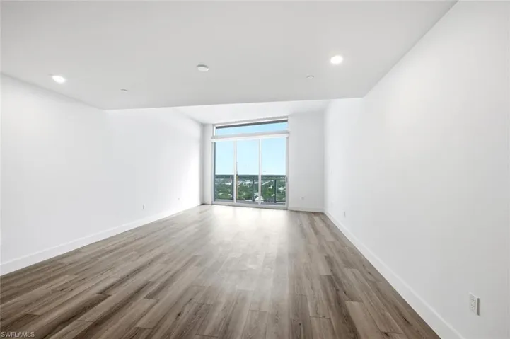 1950 Mayfair St Ph11, Naples, Florida 34104