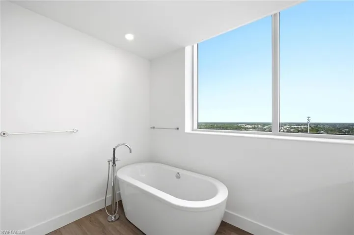 1950 Mayfair St Ph11, Naples, Florida 34104