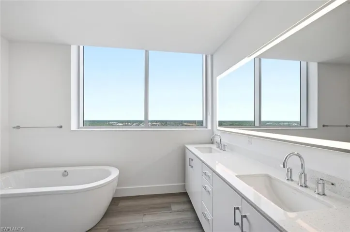 1950 Mayfair St Ph11, Naples, Florida 34104