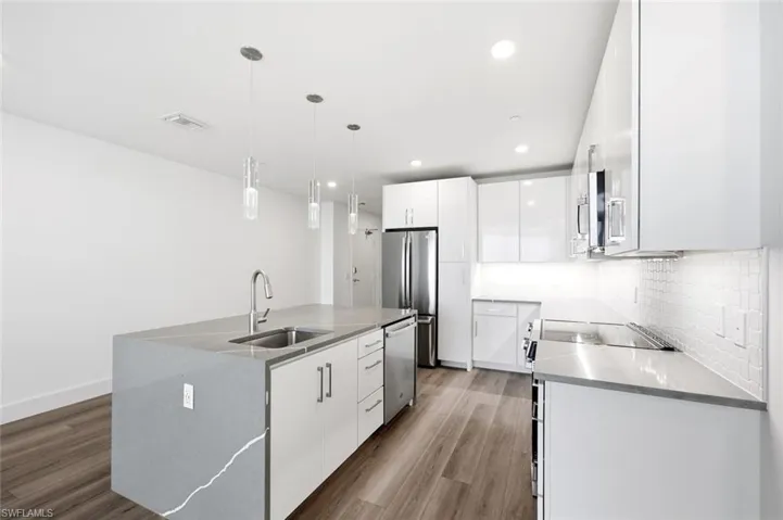 1950 Mayfair St Ph11, Naples, Florida 34104