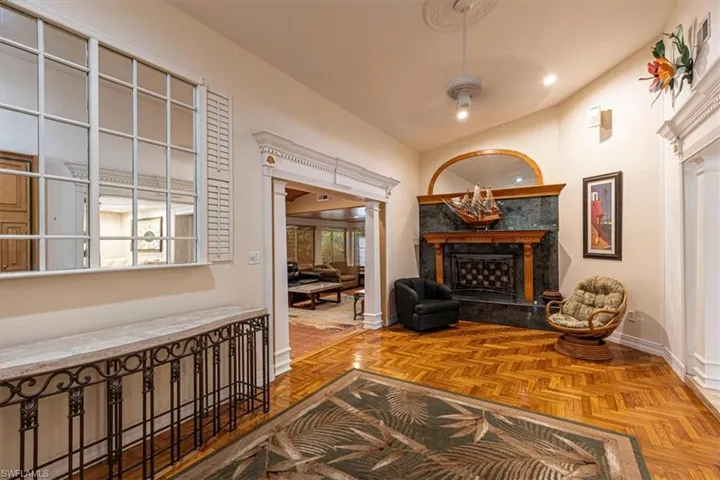 221 Viking Way, Naples, Florida 34110