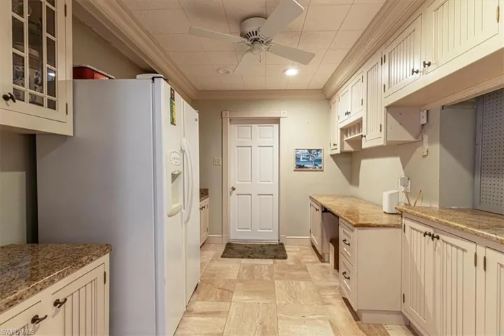 221 Viking Way, Naples, Florida 34110