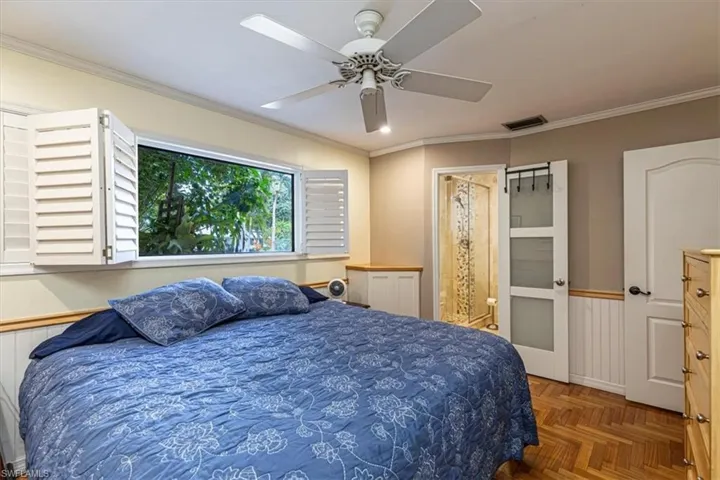 221 Viking Way, Naples, Florida 34110