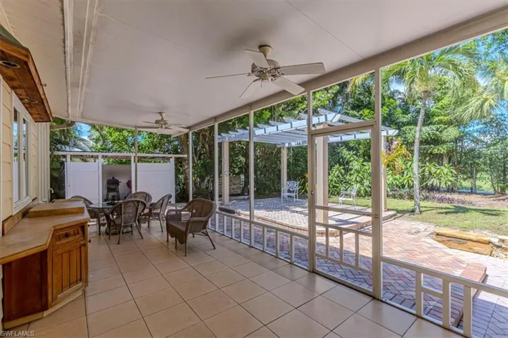 221 Viking Way, Naples, Florida 34110