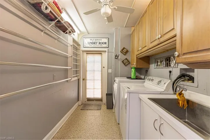 221 Viking Way, Naples, Florida 34110