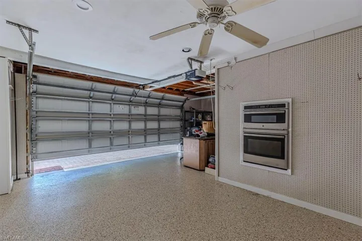 221 Viking Way, Naples, Florida 34110
