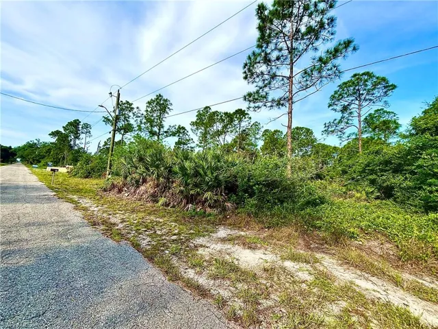 1313  Scott  AVE, Lehigh Acres, FL 33972