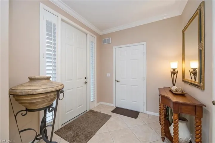5060  Yacht Harbor  CIR, Naples, FL 34112