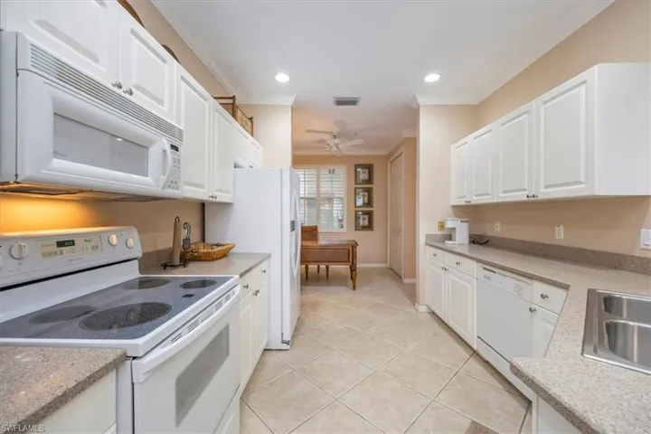 5060  Yacht Harbor  CIR, Naples, FL 34112