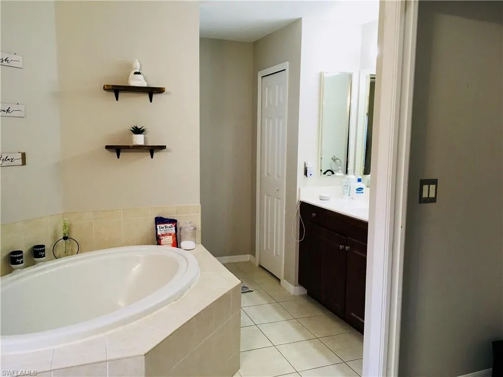 3109 6th PL, Cape Coral, FL 33909,224071434