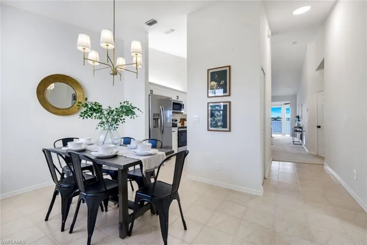 2390 Piccadilly Circus 202, Naples, Florida 34112