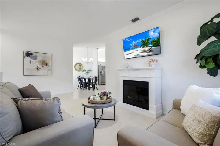 2390 Piccadilly Circus 202, Naples, Florida 34112