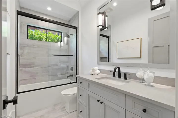 1064 13th St N, Naples, Florida 34102