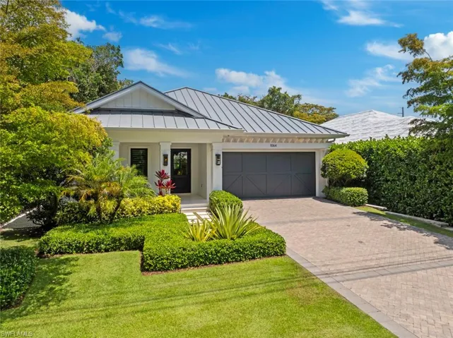 1064 13th St N, Naples, Florida 34102