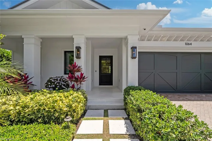 1064 13th St N, Naples, Florida 34102